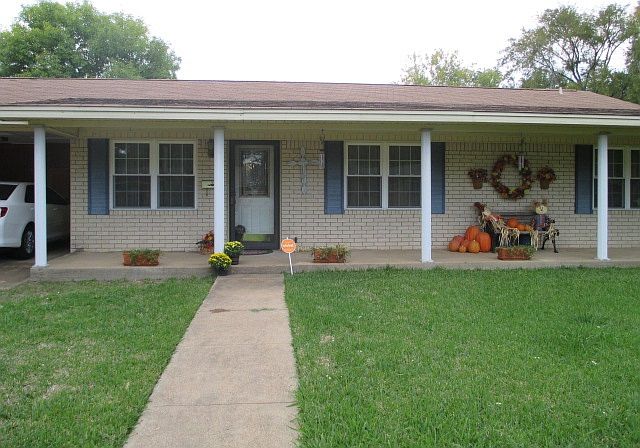 1st image of 2308 Kaynell Dr