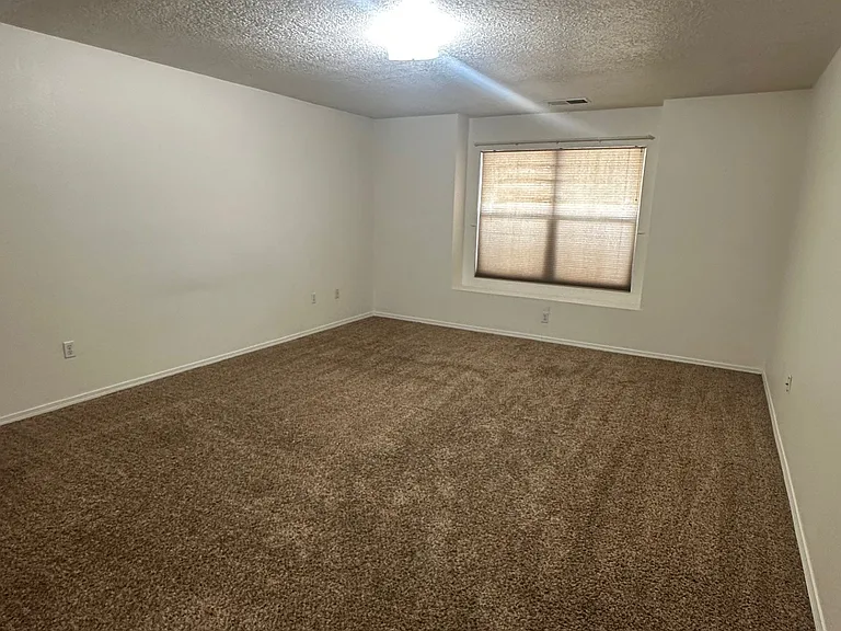 504 Leeward Dr NW — Photo 11