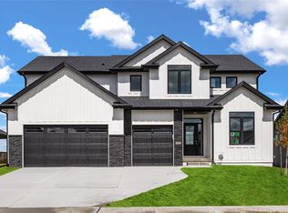 305 NW Ashley Ave, Waukee, IA 50263