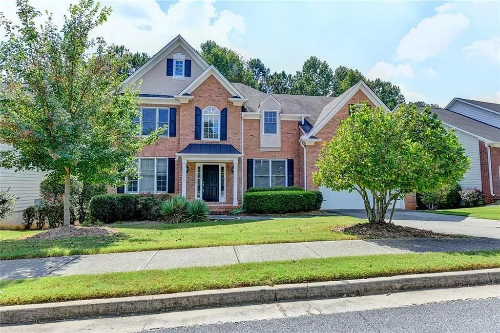 4 bed, 4.0 bath, 2770 sqft, $3,400 — Photo 3