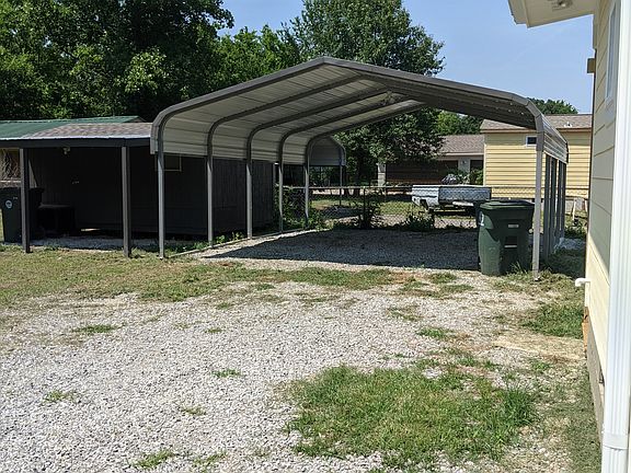 2nd image of 3807 Atlanta Dr