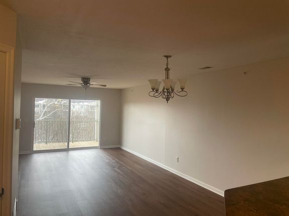 5th image of 1989 Timberwyck Ln #203