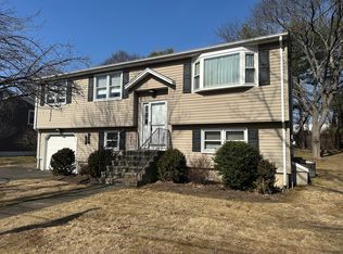 13 Twin Circle Rd, West Haven, CT 06516