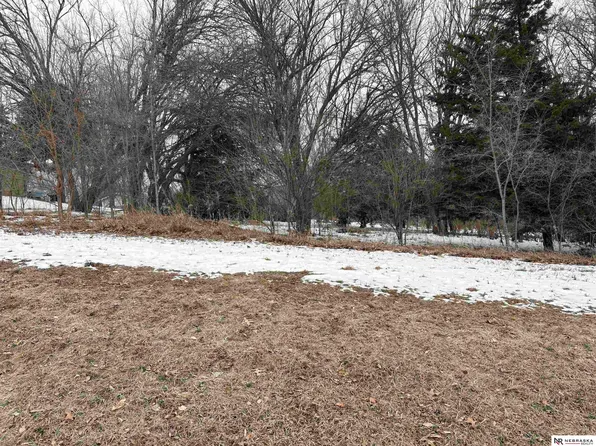 13814 & 13810 Burdette Cir, Omaha, NE 68164