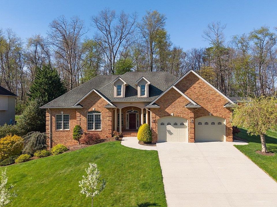 1st image of 3107 Brookshire Dr