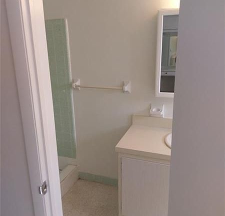 5th image of 4320 SW 6th St #107