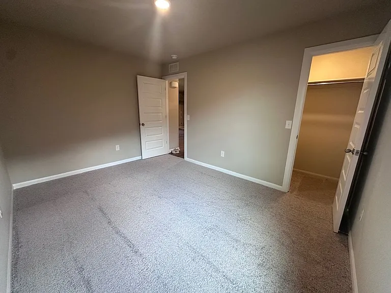 3709 S East 81st St — Photo 13