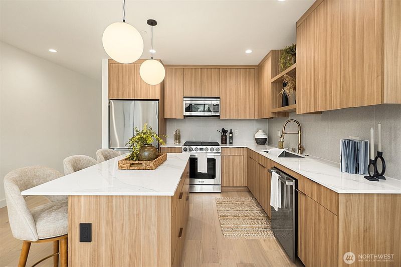 5th image of 614 5th Avenue S #C108