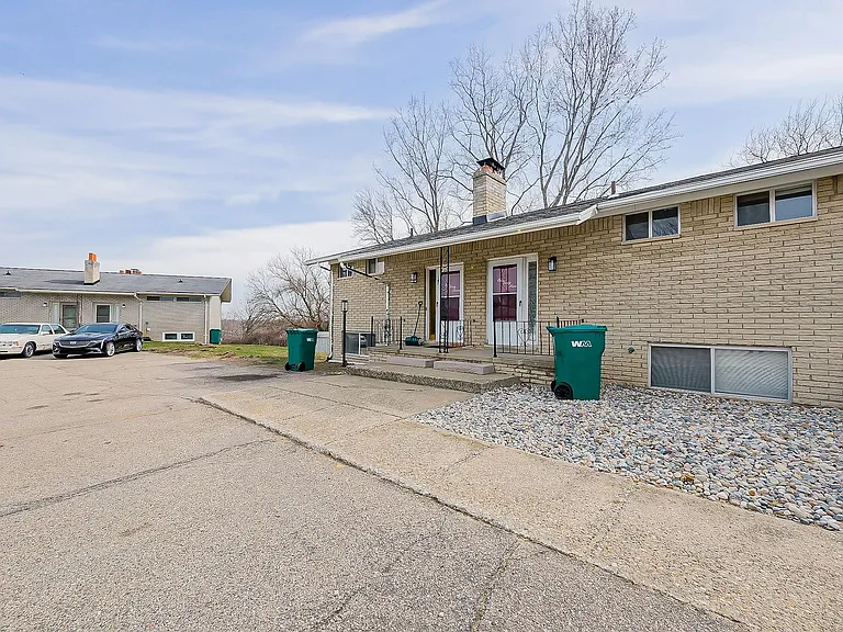 149 Huronview Ct — Photo 19