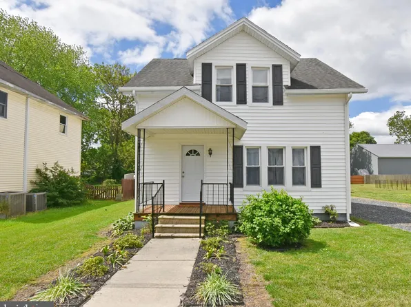 102 Bradley St, Hebron, MD 21830