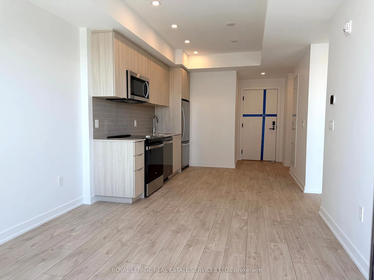 2 bed, $2,000 — Photo 4