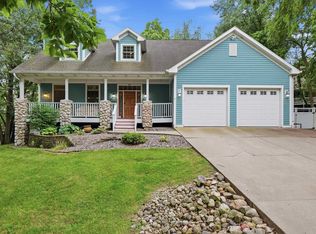 81 Indian Trl, Edgerton, WI 53534