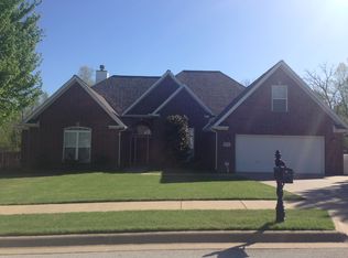 1834 N Independence Pl, Fayetteville, AR 72704