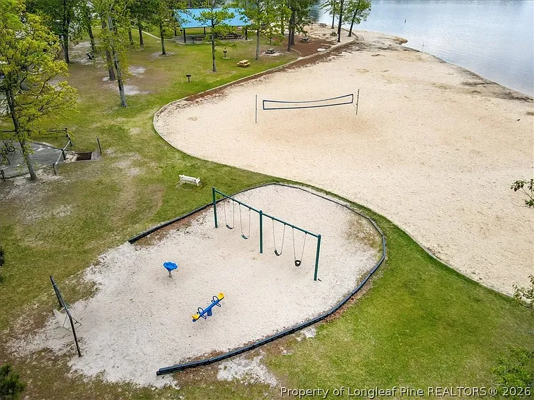 275 Maplewood Dr — Photo 32