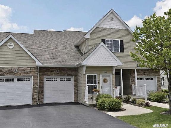 2nd image of 267 Pond Cir