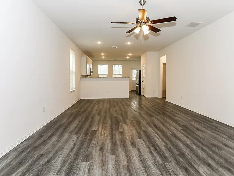 16726 Rover Ln — Photo 4