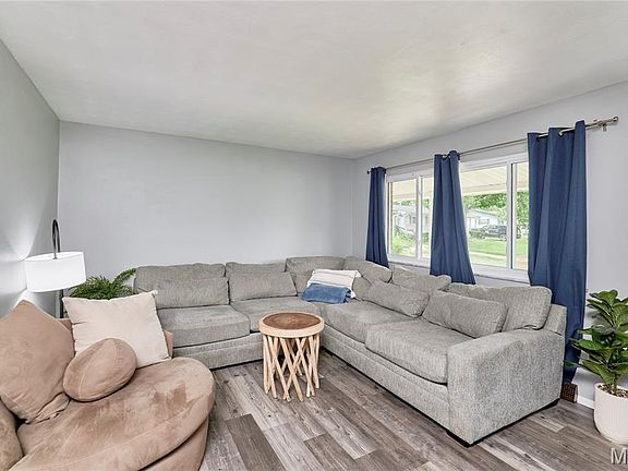 5th image of 1800 Apple Blossom Ct