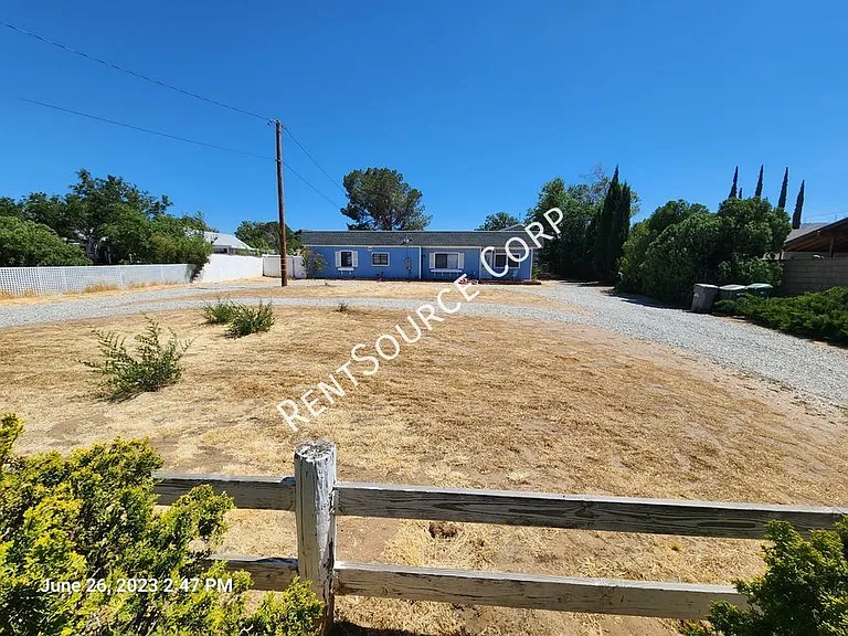4842 W Avenue M4 — Photo 3