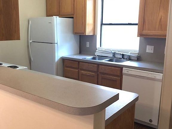 3rd image of 2216 N Carroll Blvd APT 3