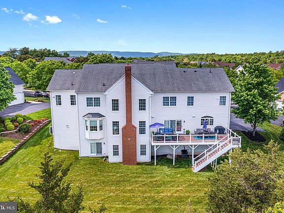 3rd image of 5417 Fishers Hill Way