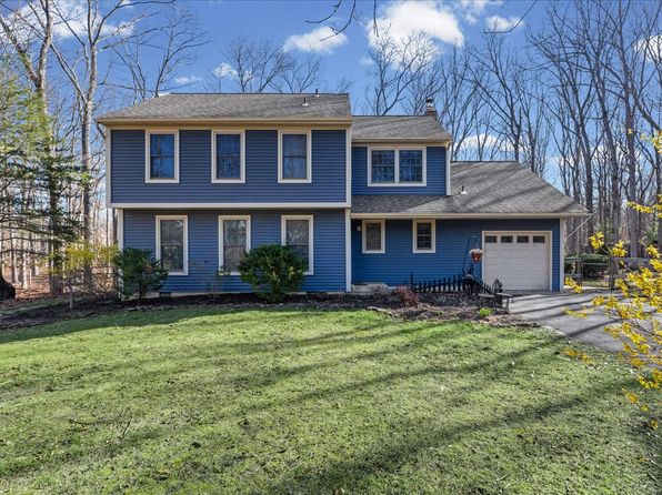 46 North Dr