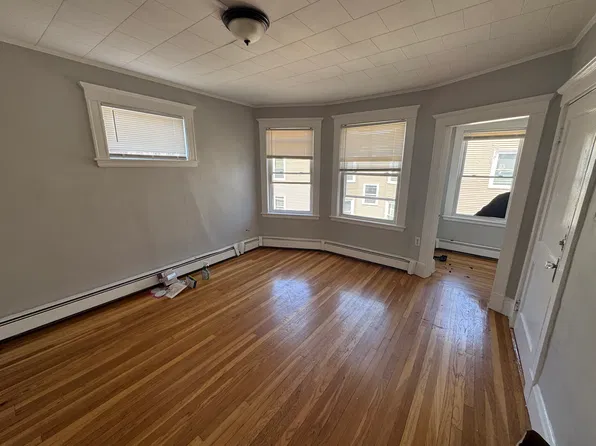 12 Fortesque Ter APT 6, Lynn, MA 01902