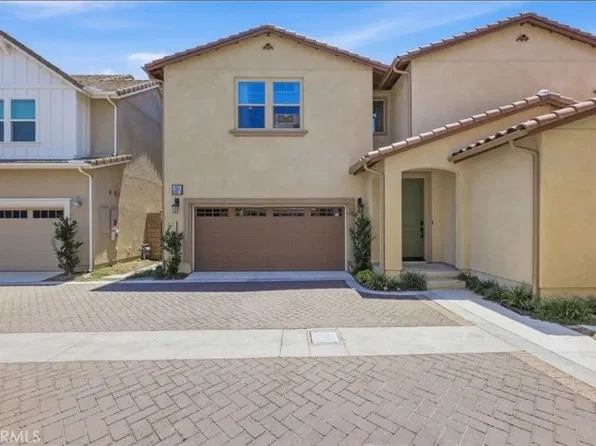 7022 Calla Lily Dr #3, Fontana, CA 92336