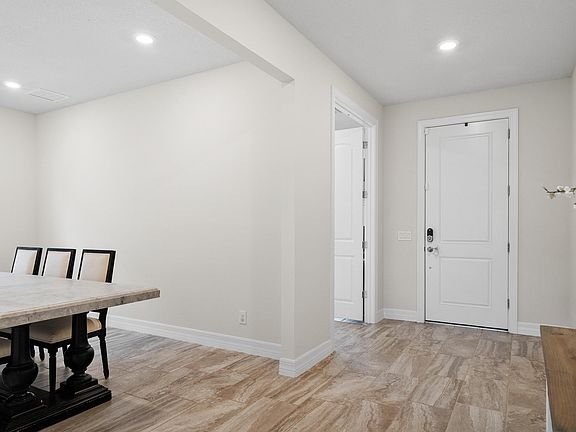3rd image of 800 SE Westbury Drive