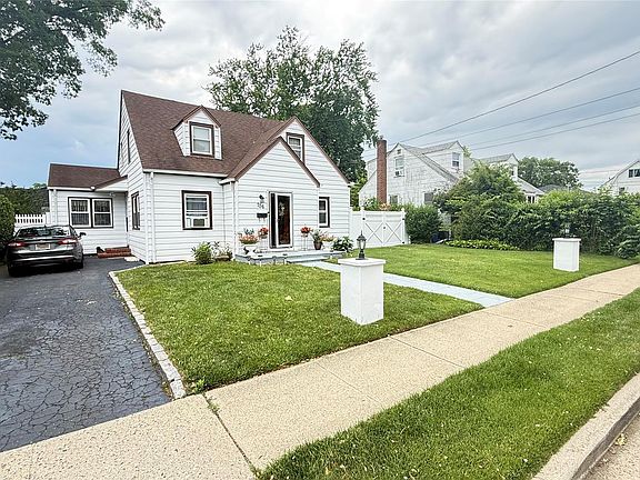 2nd image of 706 Partridge Avenue