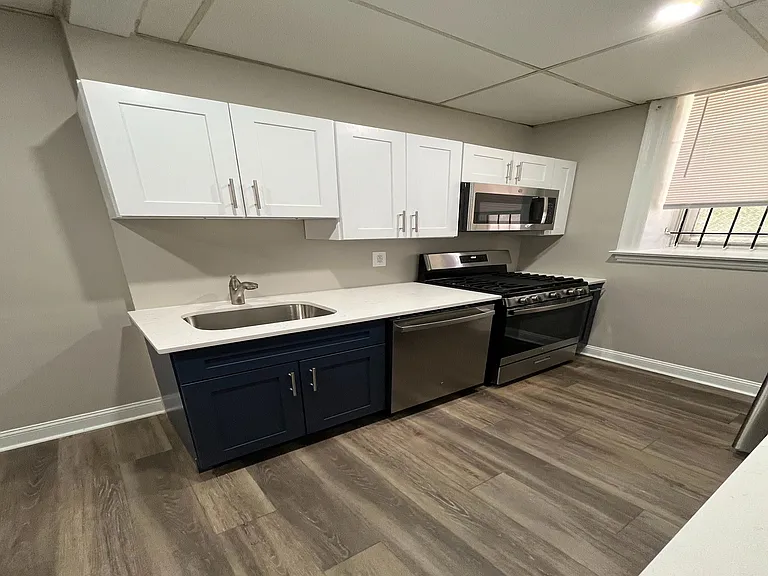 Campus Apartments — Photo 14