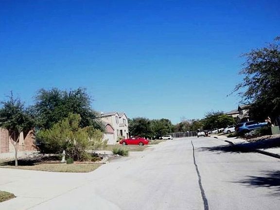 Exterior Neighborhood (street photo)