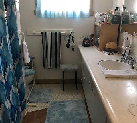 3rd image of 2914 Edgehill Dr
