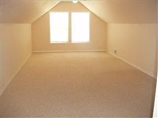 5th image of 2310 Julie Ln