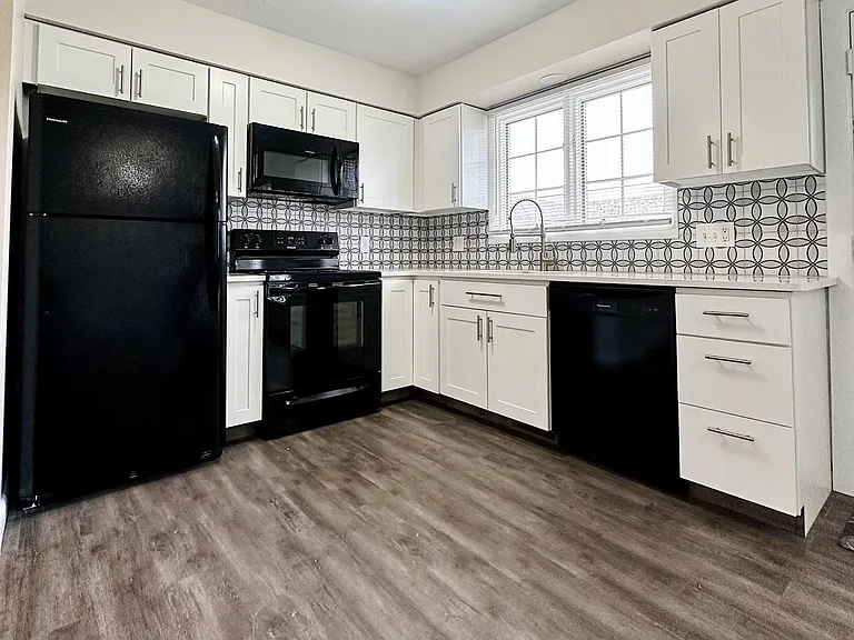 5729 Cresthaven Ln — Photo 7