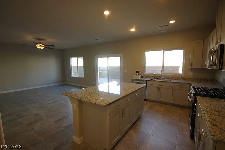 8330 S Miller Ln — Photo 8