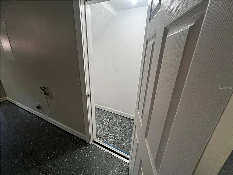 7350 Black Walnut Way — Photo 45