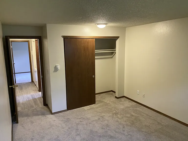 Dorn Apartments — Photo 10