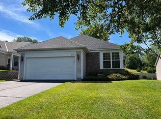 10855 Thone Rd, Woodbury, MN 55129