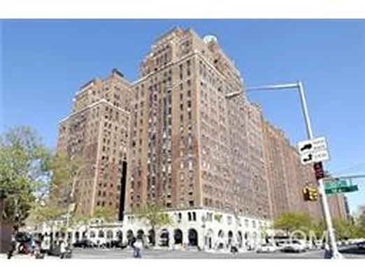 Rented by Douglas Elliman | media 26