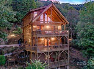 141 Yellow Locust Dr, Waynesville, NC 28786