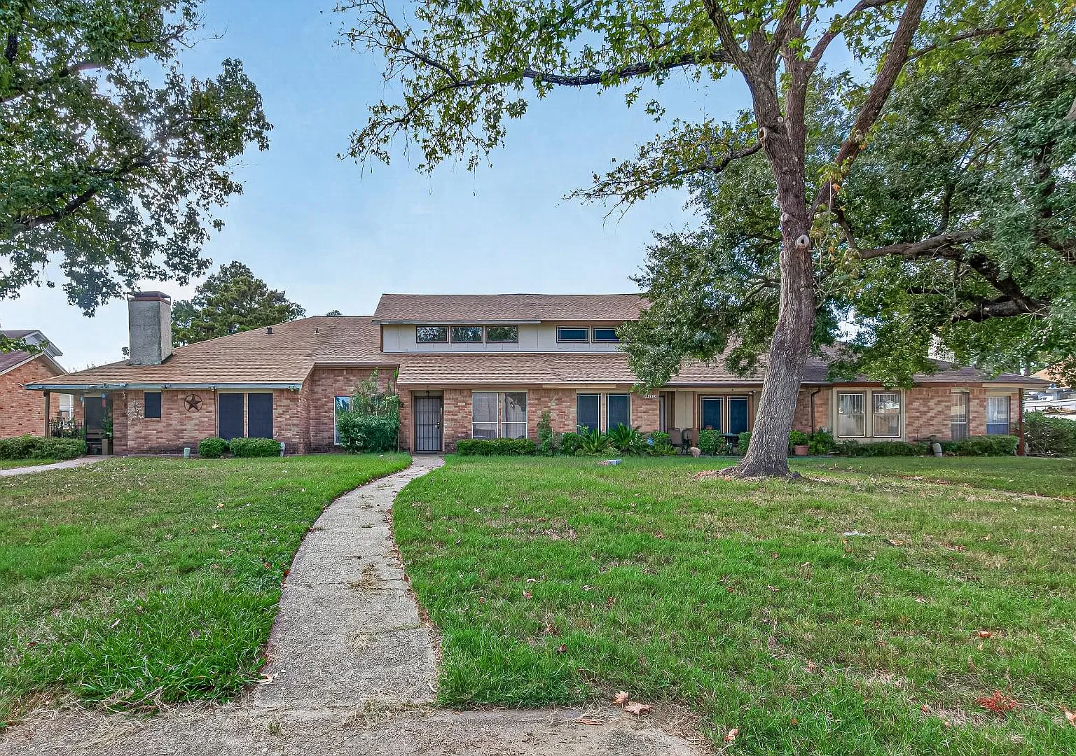 12215 W Village Dr - B — Photo 1
