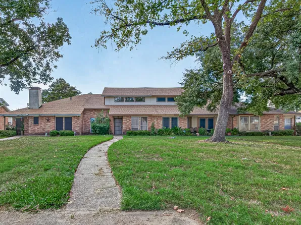 12215 W Village Dr Unit B, Houston, TX 77039