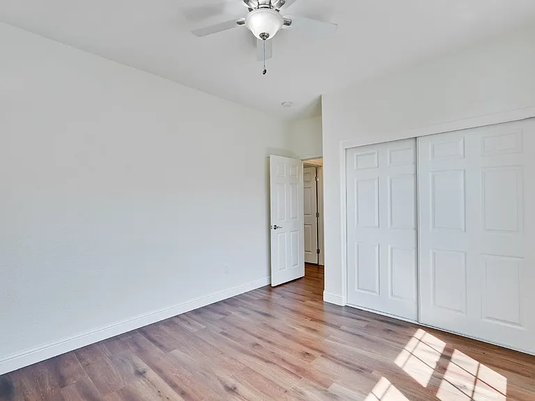 675 W Esplanade Dr — Photo 25