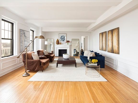 2nd image of 47 Plaza St W #46