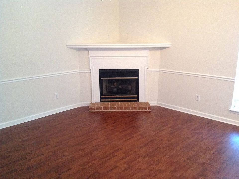 1st image of 123 Harvestwood Dr