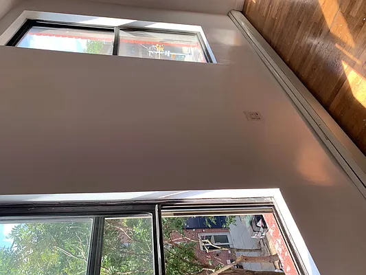 Rented by Manhattan Management LLC | media 71