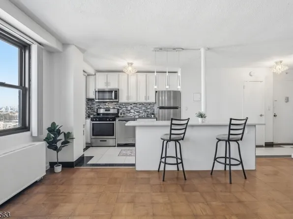 201 St. Pauls Ave #15P, Jersey City, NJ 07306