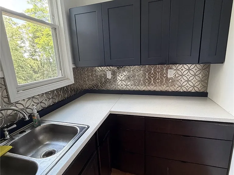 1214 Goe Ave — Photo 16