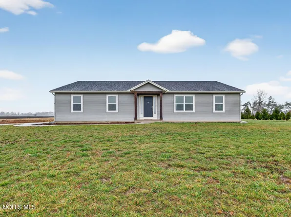 10130 Linwood Rd, Bowling Green, OH 43402