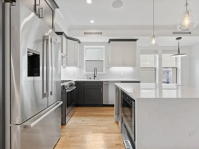 10 Hallet St #1 — Photo 4